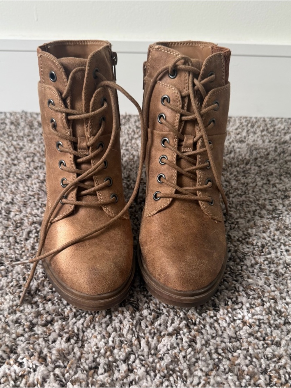 Women’s Tan Lace-Up Ankle Boots